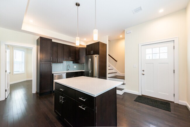 10 Marion St unit 1, Medford, MA 02155 - photo 3