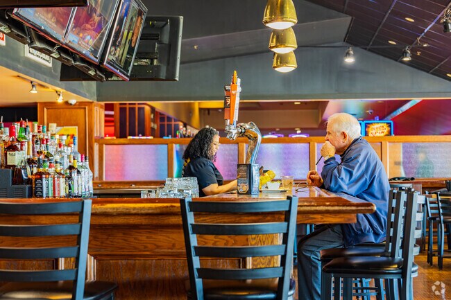Bricktown Brewery, a local brewpub chain, is near Lake Aluma.