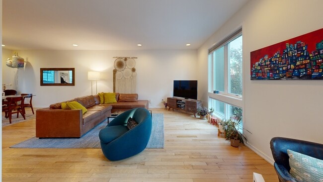 302 6th St, Union City, NJ 07087 - photo 2