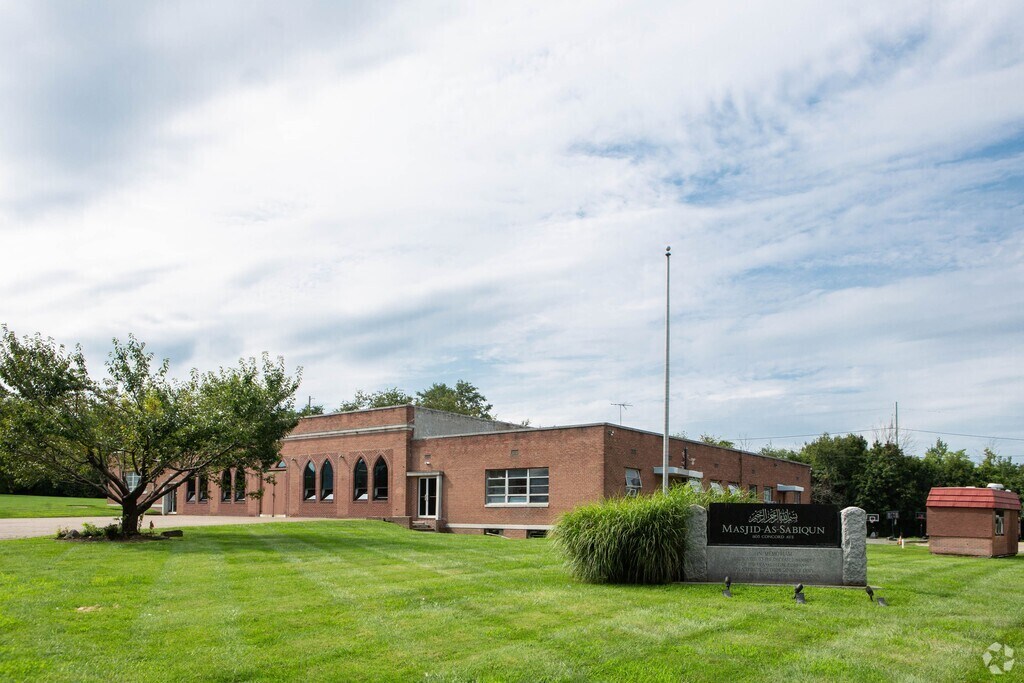 A wide shot for Institute of Islamic Studies.