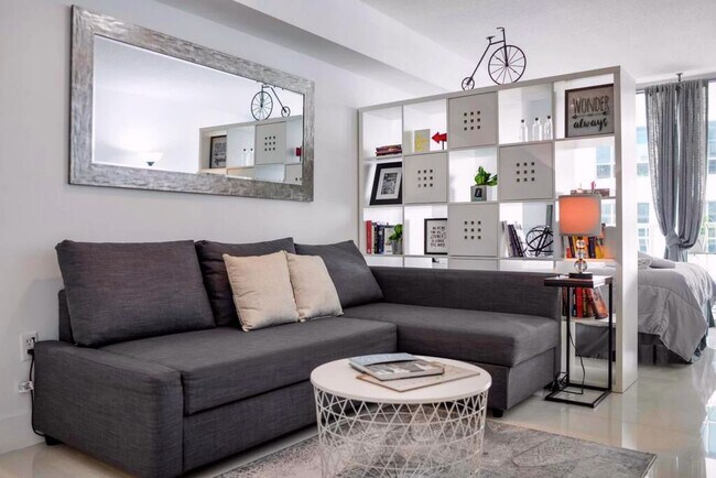 1 SE 12th St unit FL21-ID1022205P, Miami, FL 33131 - photo 3