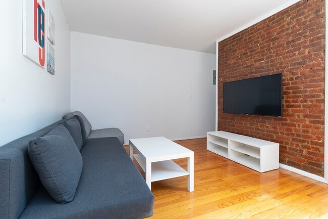 1789 1st Ave unit ID1032063P, New York, NY 10128 - photo 4