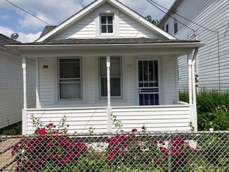 1589 E 32nd St, Cleveland, OH 44114