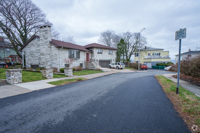You'll notice their are a handful of unique homes styles spread throughout the Diamond District.