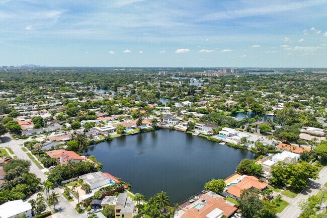 There are many lakes to find in the Ojus neighborhood if you are looking to move there.