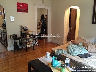 349 Pleasant St Unit A3-3, Malden, MA 02148