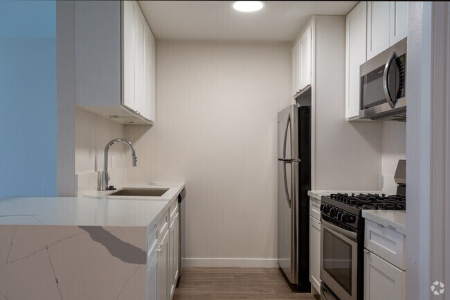 Park View on Yukon, Torrance, CA 90504 - photo 2