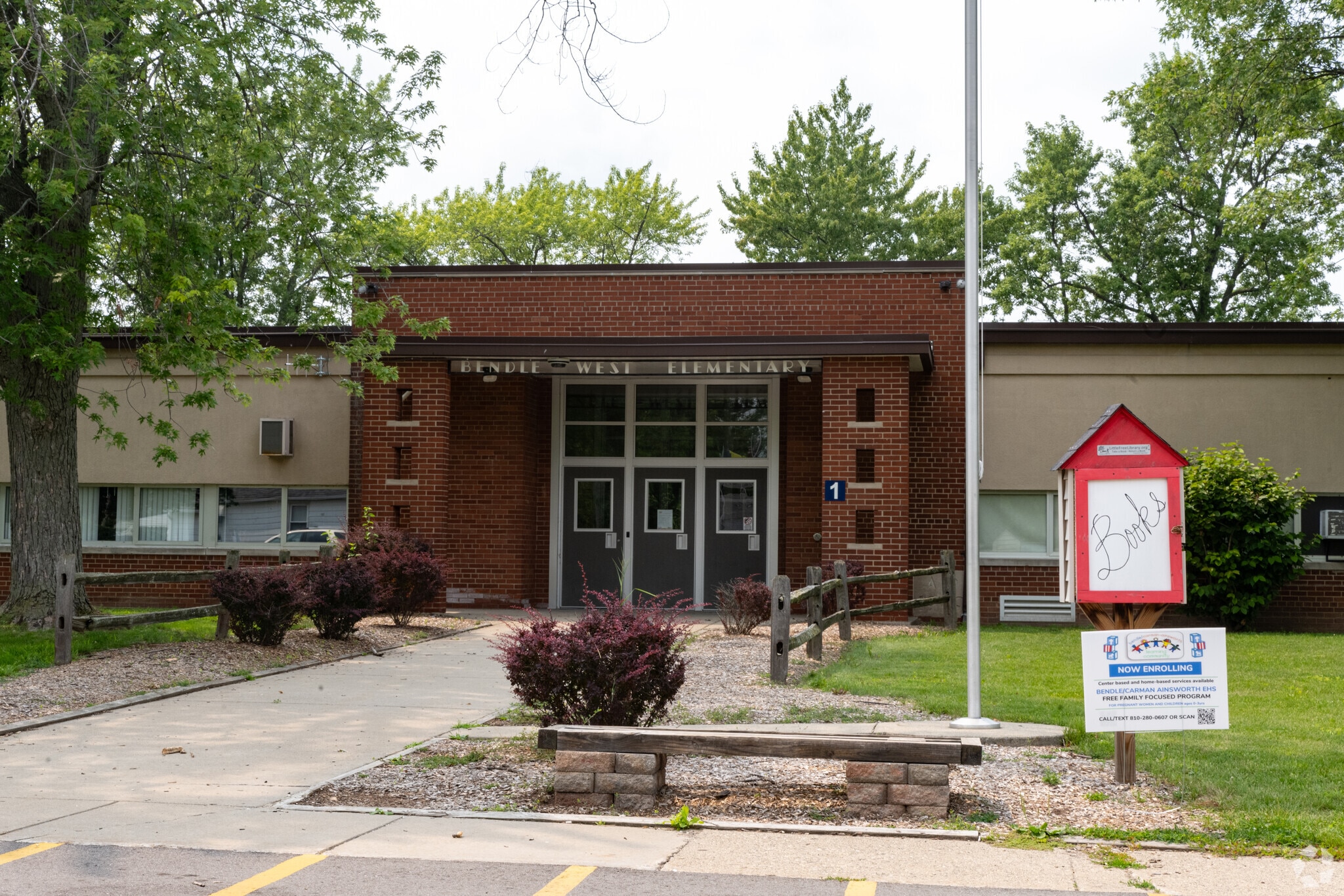 1459 Connell St, Burton, MI 48529 MLS 20240022121