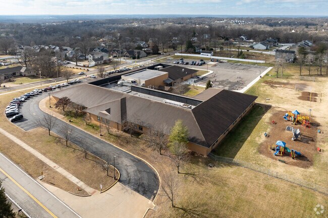 Oakville Elementary School in Oakville, MO focuses on core subjects like English and math.