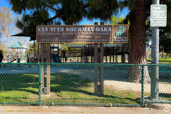 Van Nuys Sherman Oaks Universal Access playground sign welcomes kids to a day of fun.