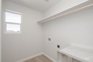 6985 S Old Farm Ave, Meridian, ID 83642