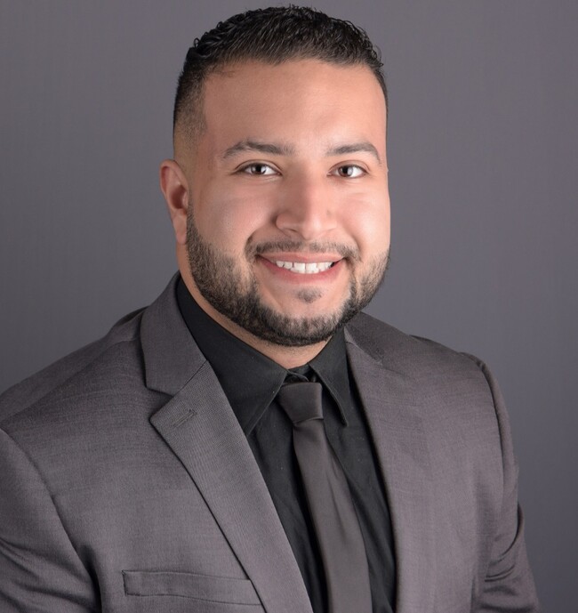 Agent Photo