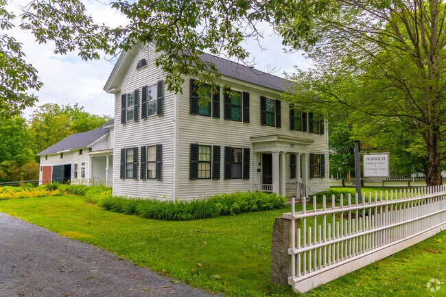 The Norwich Historical Society Community Center, built in 1827, preserves the town’s rich heritage.