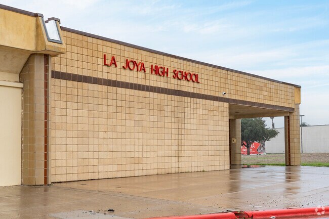 La Joya High School offers plenty of sports and clubs to Sullivan City students.