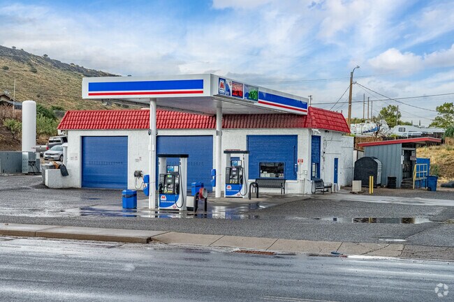 With limited options for gas, many fuel up before heading into Bagdad.