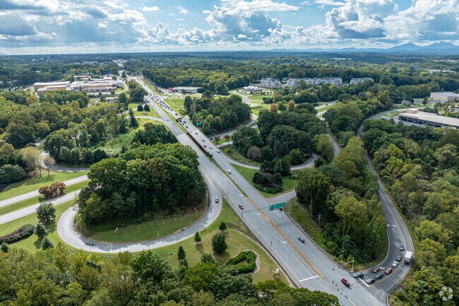 Commuting in Sandusky is quick with several highway routes connecting in the area.