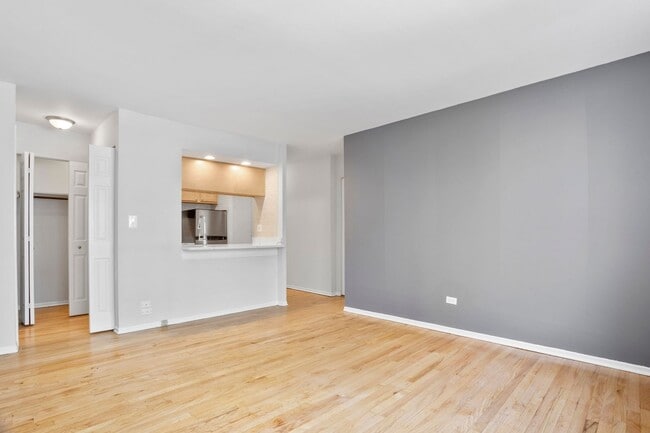 6755 N Sheridan Rd unit 344, Chicago, IL 60626 - photo 6