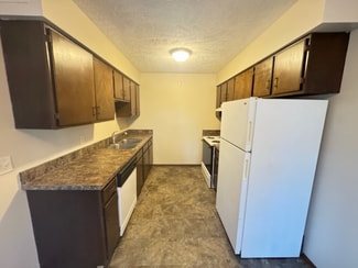 1820 Knox St Unit 1820 Knox St. Apt. 8, Lincoln, NE 68521