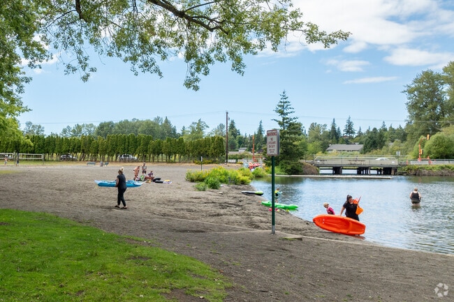 Silver Beach residents also enjoy front row access to the best lakeside park in the area.