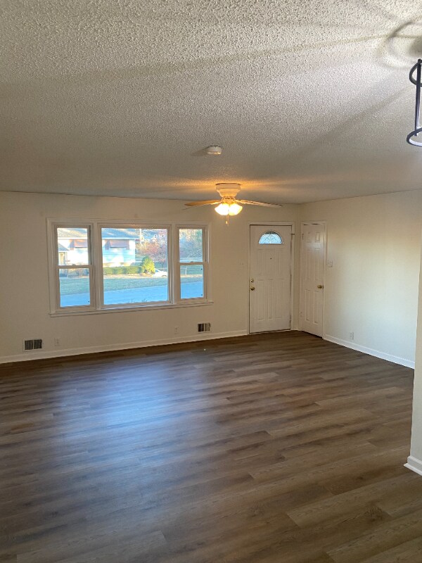 6802 N Flora Ave, Kansas City, MO 64118 - photo 3