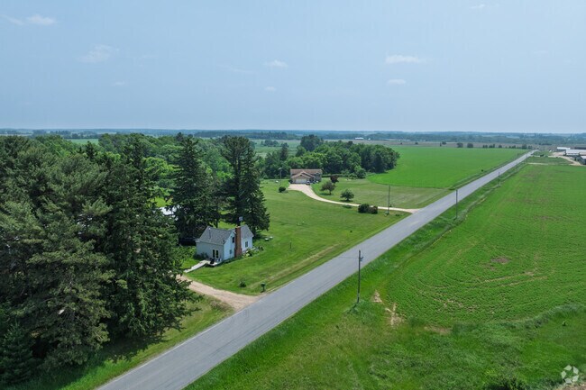 Most homes in Cylon are spread out with wide-open views of the rural landscape.