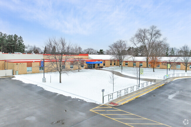 At Scandia Elementary, 62% of students scored at or above the proficient level for Reading.