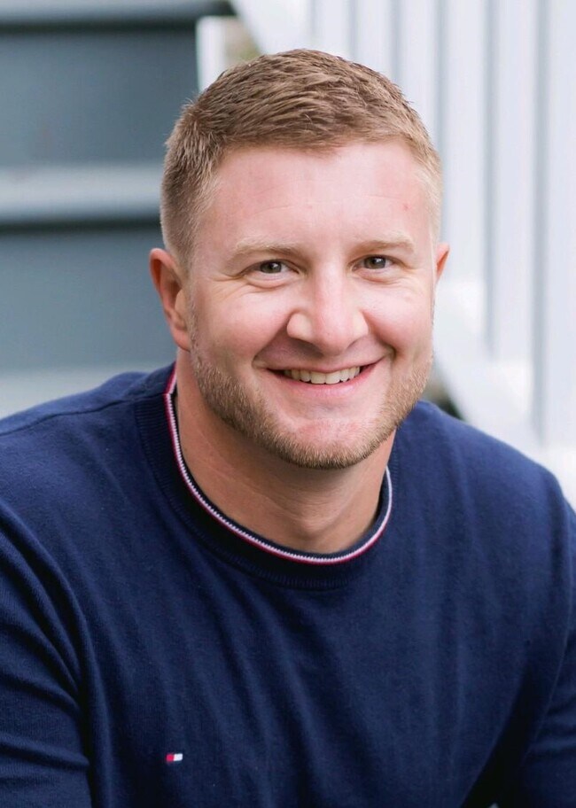 Aaron Hoffine