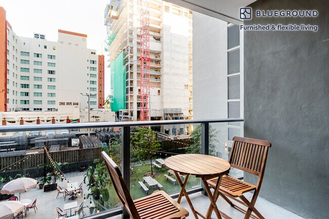 230 NE 4th St unit FL2-ID129, Miami, FL 33132 - photo 3