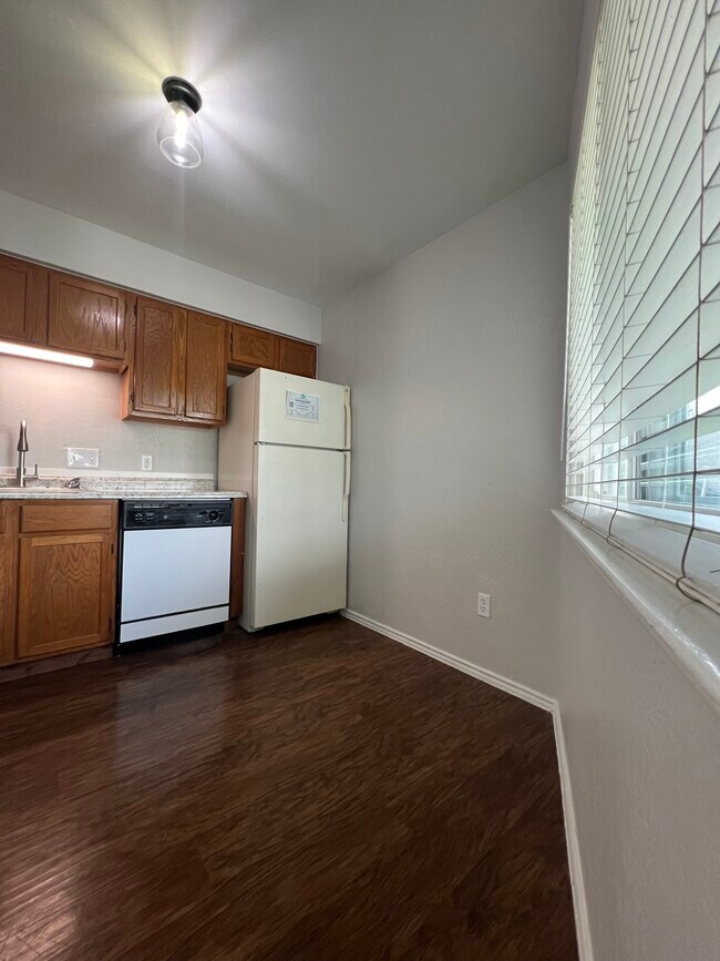 1640 Post Rd unit A, San Marcos, TX 78666 - photo 5