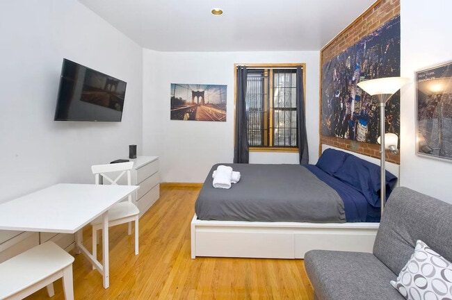 135 E 94th St unit ID1032057P, New York, NY 10128 - photo 5