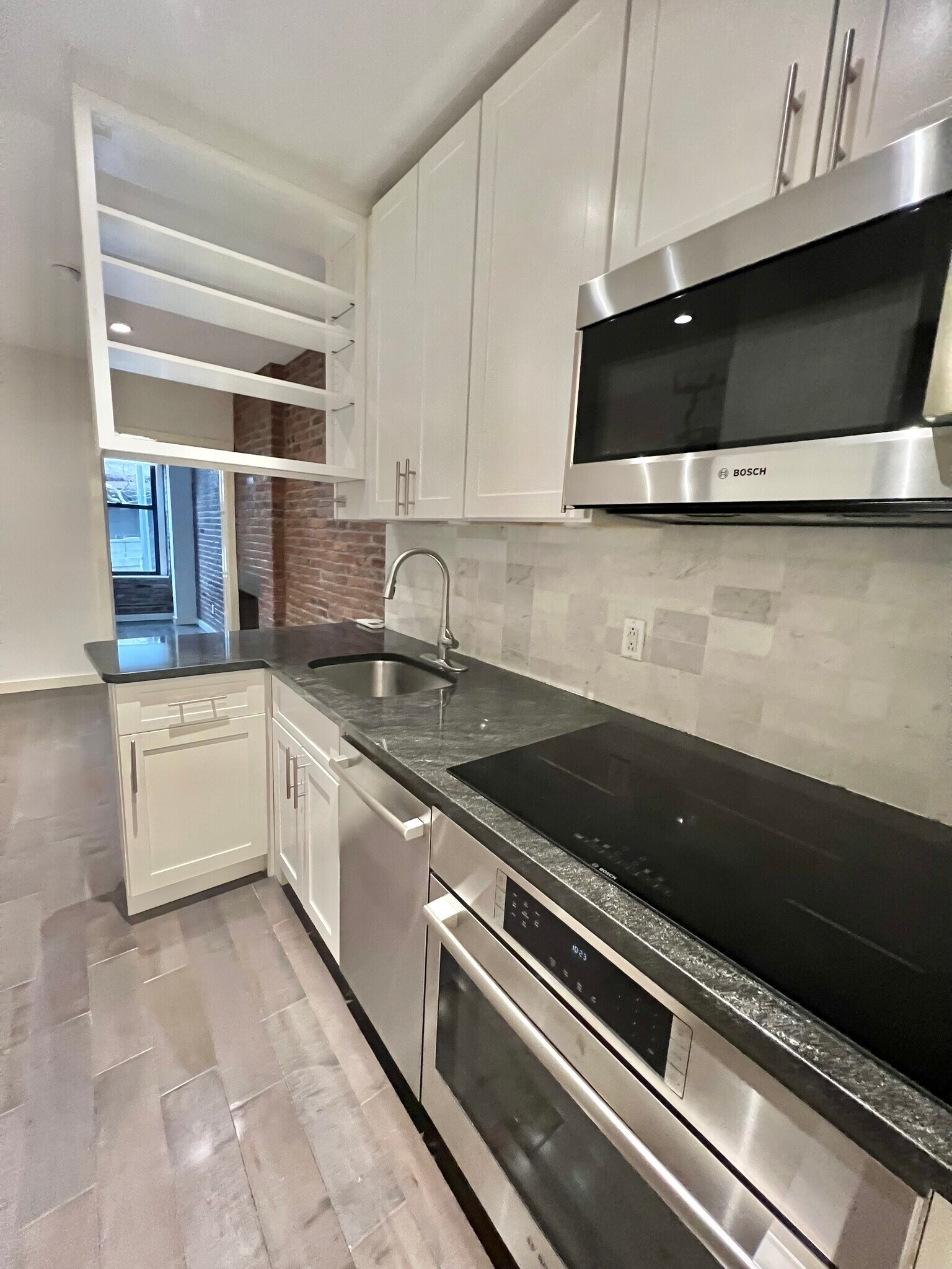 328 E 59th St unit 10, New York, NY 10022 - photo 1