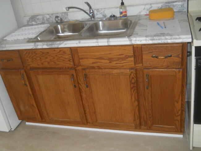 1498 Winchester Ave unit 4, Lakewood, OH 44107 - photo 4