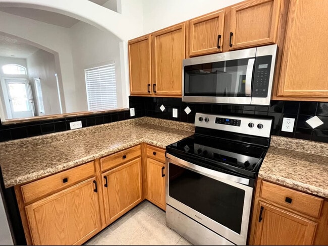 13927 Corrine Key Place, Orlando, FL 32824 - photo 6