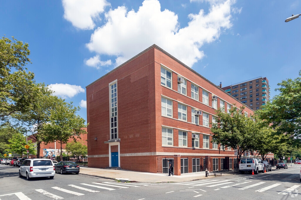 Woodstock: M.S. 301 - Paul L. Dunbar is a public school located in BRONX, NY.