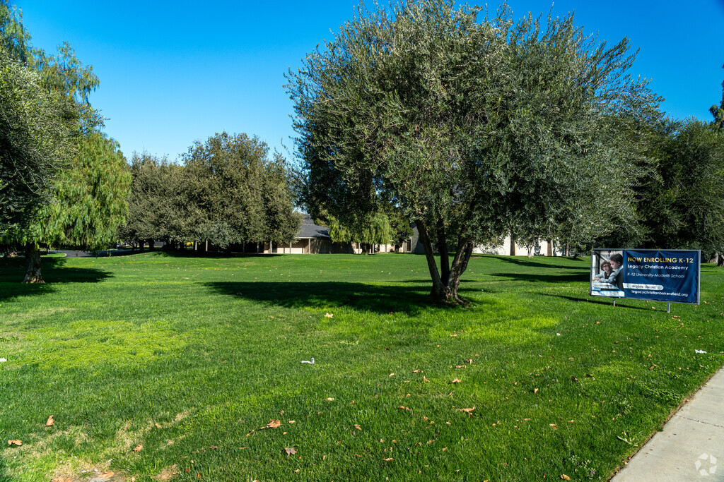 Legacy Christian Academy serves K-8th grade levels in Bakersfield, Ca.