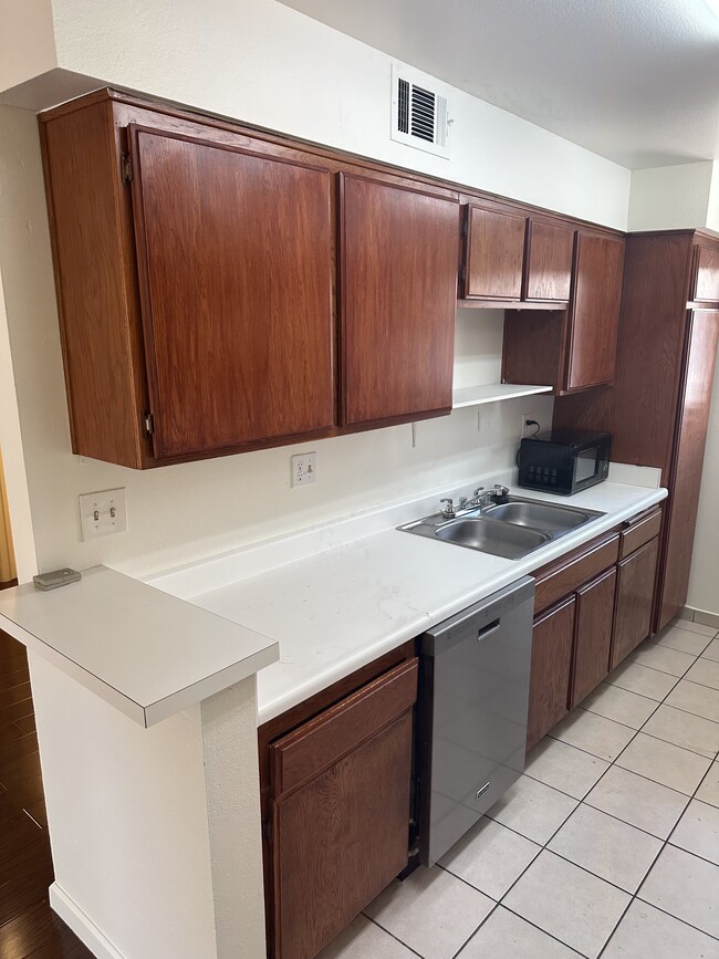 433 S Manhattan Place unit unknown, Los Angeles, CA 90020 - photo 7