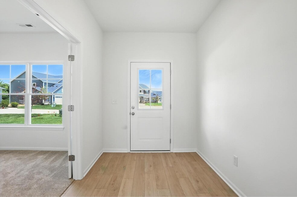 5761 Greenbrier Ct, Brownsburg, IN 46112 - photo 1