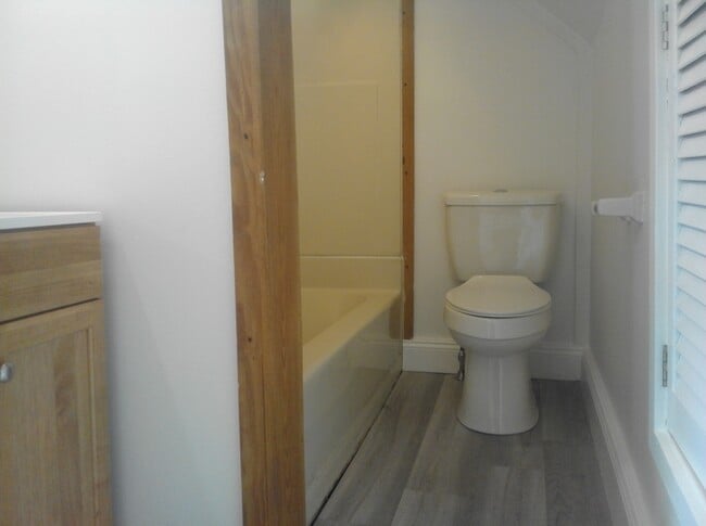 119 Thames St unit 3, Groton, CT 06340 - photo 3