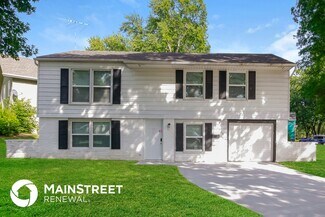 13235 Park Hills Dr, Grandview, MO 64030