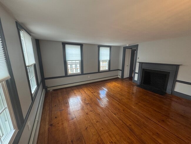 329 Main St unit 329, West Newbury, MA 01985 - photo 5