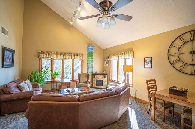 3A Black Pine unit ID1261564P, Dover, VT 05356 - photo 2