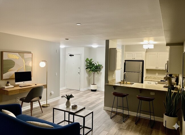 4077 3rd Ave unit Hillcrest Palms, San Diego, CA 92103 - photo 3