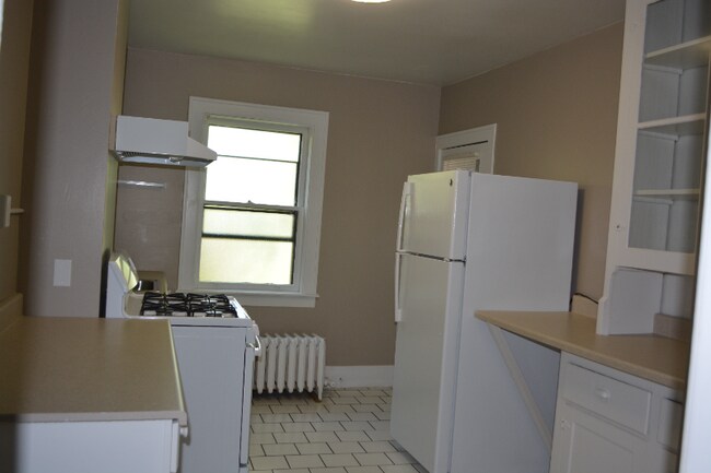 1010 Dudley Ave unit 3, Utica, NY 13501 - photo 4