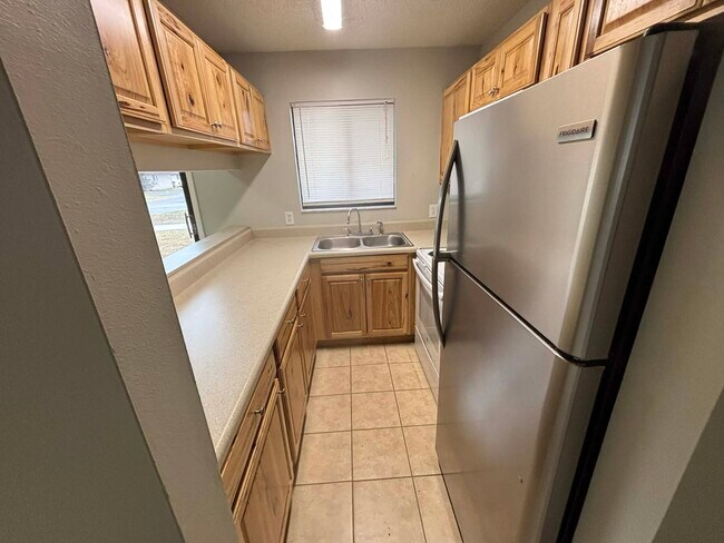 3858 NW Huntsboro St unit 3858 NW Huntsboro St, Lake City, FL 32055 - photo 4