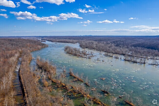 Fall in love with the picturesque View of the Potomac River near Darnestown neighborhood.