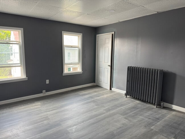 327 E 6th Ave unit 327 6th Avenue 2nd F, Altoona, PA 16602 - photo 5