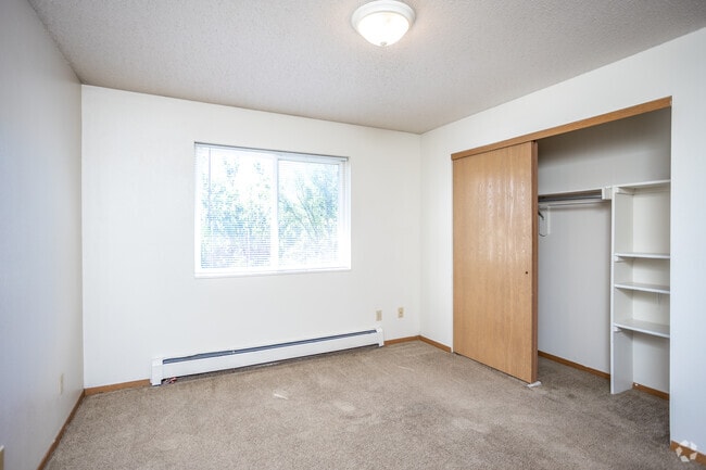 1BR, 1BA - 525 SF