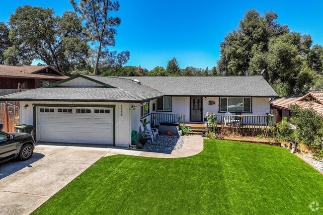 Kelseyville is full of newly developed homes with fresh green yards.