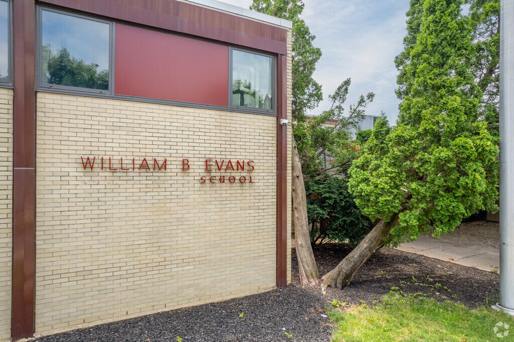 William B. Evans Elementary School teaches Yeadon students grades K-6.