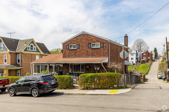 Nice homes are all throughout the Arlington neighborhood.